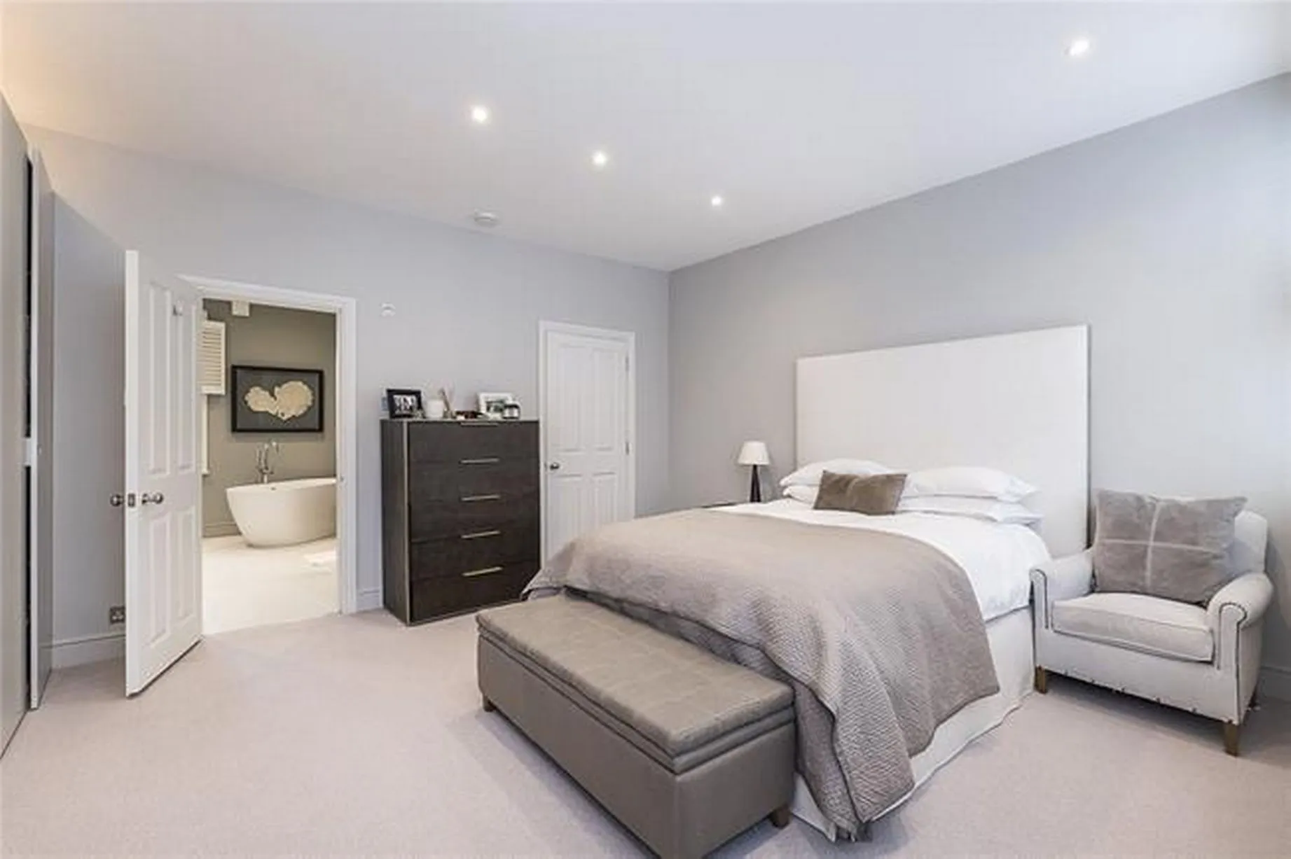 4 bedroom house for sale photo 4
